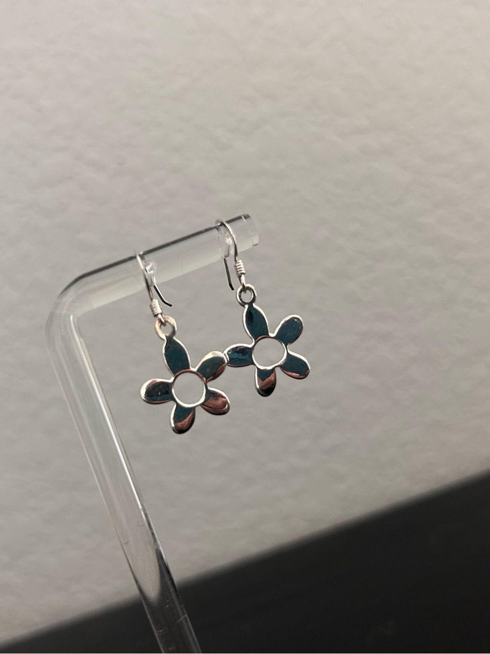 Small Sterling Silver Daisy Flower Dangle Earrings - Silver Floral Drop